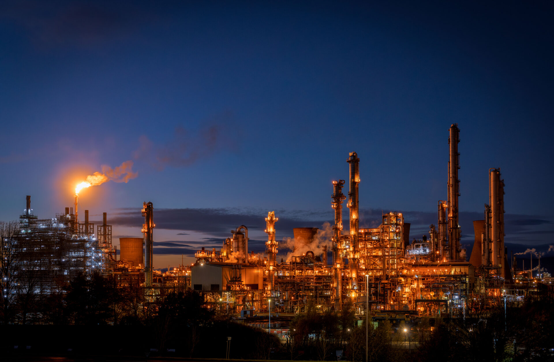 DGP50443 POLLUTION CONTROL IN PETROCHEMICAL INDUSTRY